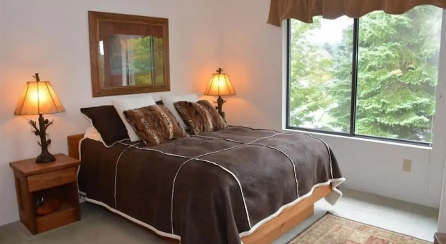 Seven Springs Sunridge 1 BR Loft Deluxe Condo, Ski-In/Out by RedAwning, Buchen Sie Hotel Seven Springs USA