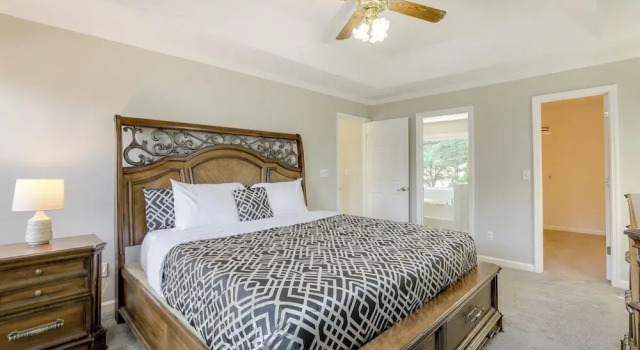 Коттедж Sunny Lithonia Home ~ 7 Mi to Stone Mountain Park!