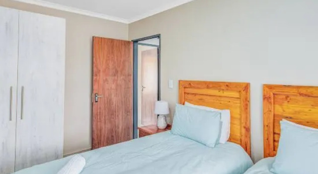 No2 Airville Indigo,9 min Drive to Cresta Mall, Buchen Sie Hotel Johannesburg Gauteng