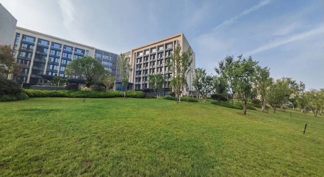 Четырёхместный номер Comfort с видом на внутренний двор Four Points by Sheraton Kunming Changshui Airport