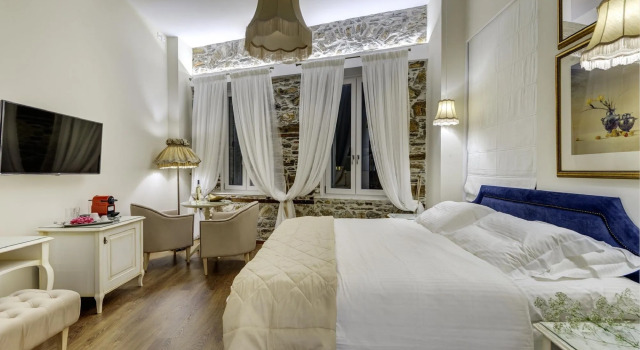 1844 Suites Syros