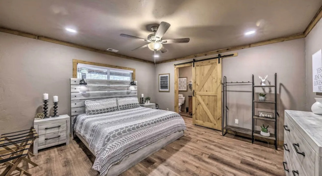 Ruidoso Cabin w/ Patio - Walk to Midtown!