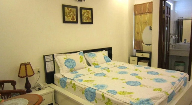 REDFLOWER HOTEL, Забронировать Отель Отели Хошимина с парковкой, рядом с Vinh Nghiem Pagoda, Парковка