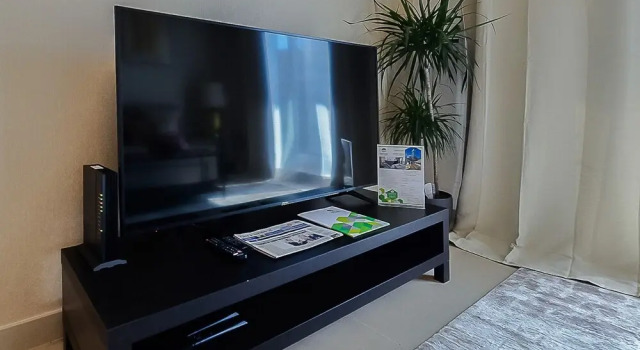 Апартаменты Luxury Sophisticated One Bedroom with full Marina View