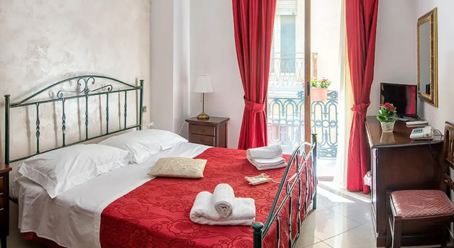 Standard Doppel Zimmer mit Balkon Garibaldi Relais