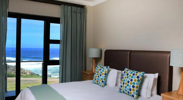 Люкс с 2 комнатами с балконом Brenton Haven Beachfront Resort