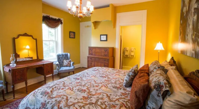 Номер Standard Hollinger House