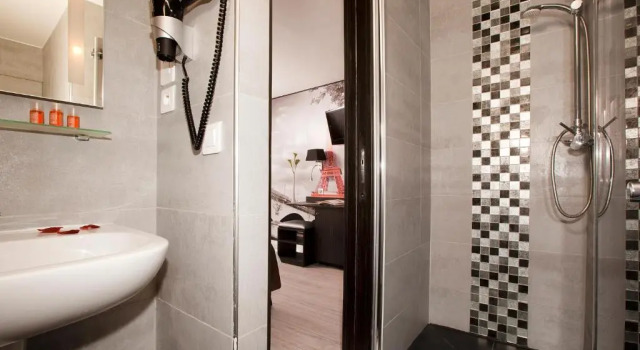 Трёхместный номер Superior Hôtel Eden Opéra