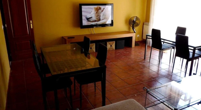 House With 4 Bedrooms in Laguardia, With Furnished Terrace and Wifi, Rezerwuj Hotel Hotele w Baskonia z parkingiem, Parking