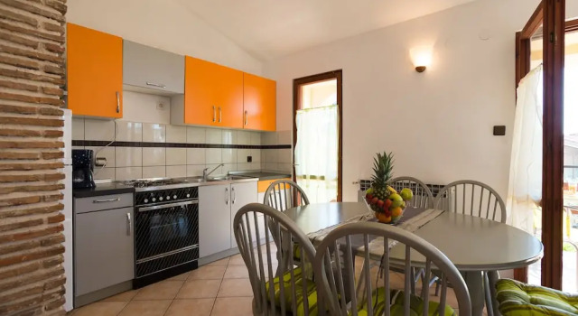 Семейные апартаменты с балконом и с видом на море Apartments Villa Irena
