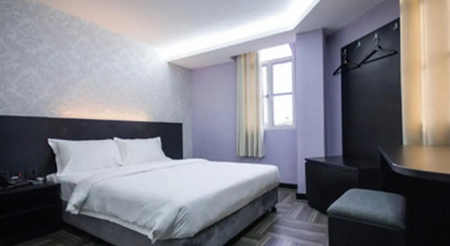 Deluxe kétágyas szoba a városra néző kilátással S Hotel