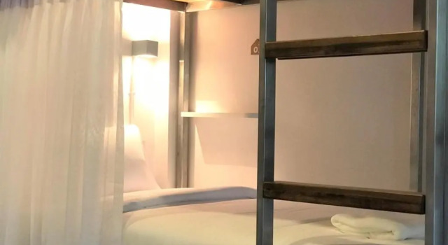 Кровать в общем номере (женский номер) REST IS MORE hostel
