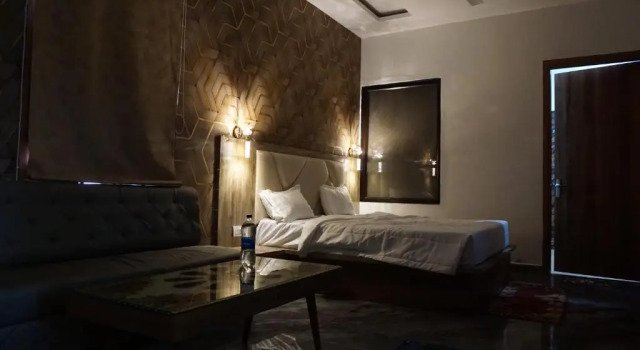 Люкс Hotel B P Emerald, Mathura