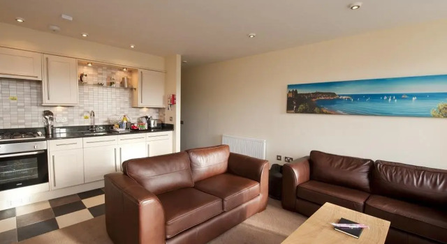 Апартаменты Harbourside Apartments with Private Parking
