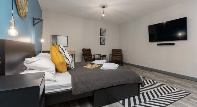 Pine Suite - Studio Apartment - Talbot Road, Varaa Huoneisto Asunnot kohteessa Merseyside, Huoneisto