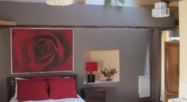 Casa de los Judi os, Забронировать Отель Сигуэнса 