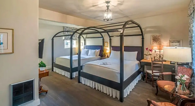 Номер Standard L Auberge Carmel