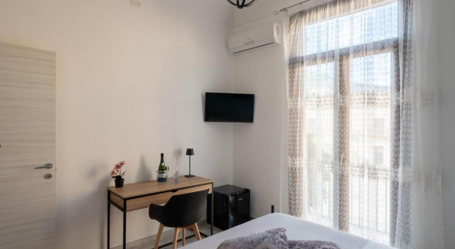 Agorà di Favignana - Affittacamere Piazza Madrice, Забронировать Отель Отели Фавиньяна 4 звезды, 4*