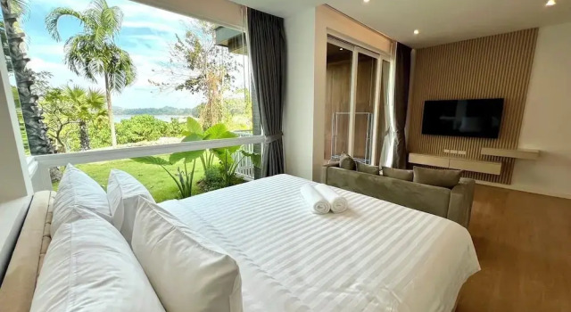 Студия Comfort с балконом Beachfront Bliss at Naiyang Phuket by ALPHATEL