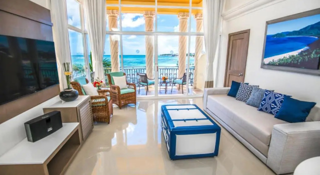 Двухместный люкс Premium c 1 комнатой oceanfront Wyndham Alltra Playa del Carmen Adults Only All Inclusive