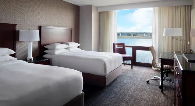 Четырёхместный номер Standard Washington Dulles Airport Marriott