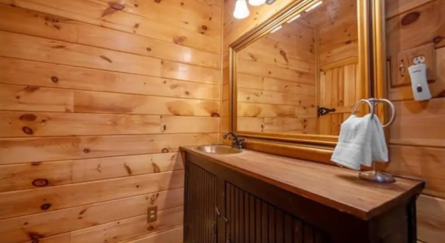 Underlook Cabin-secluded Cabin With Wifi Large Deck Gas Grill Wood Fireplace