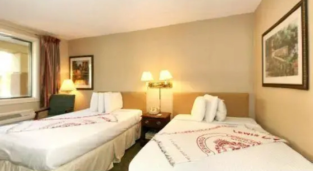 Econo Lodge  Inn & Suites, Rezervați Hotel Charlotte Carolina de Nord