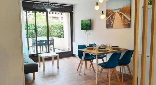 Апартаменты Joli 2 pièces sur le port avec piscine, terrasse, parking
