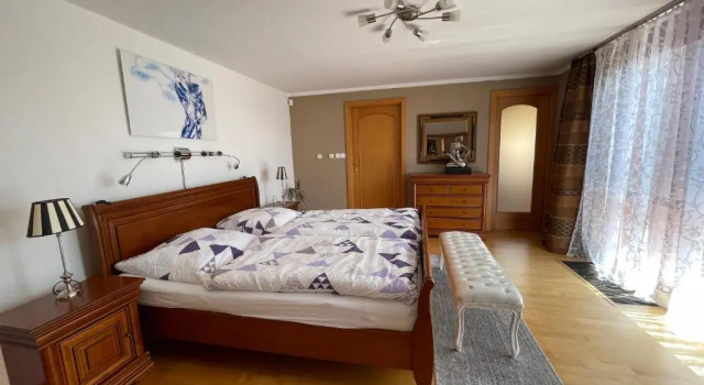 Vila Berlin, Boek Hotel Hotels in Orech met parkeren, Parkeren