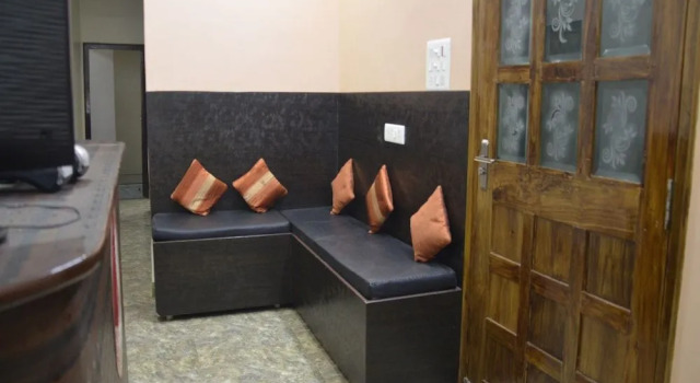 OYO 7622 Varanasi Stays