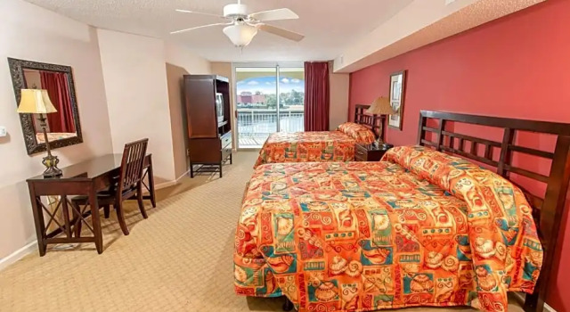Четырёхместный номер Standard Barefoot Yacht Club & Resort Villas