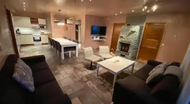 Levin Alppitalot Alpine Chalets Deluxe, Book Chalet Levi Lapland, near Samiland