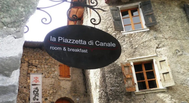 La Piazzetta di Canale B&B, Забронировать Отель Отели в центре Тенно, в центре