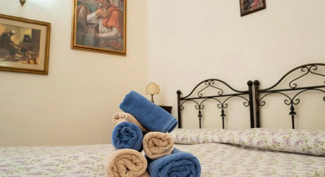 Palazzo Tranfo Al Duomo Accommodation, Book Hotel Tropea Calabria