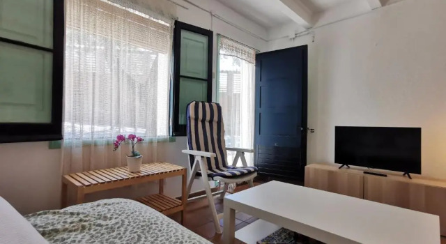 Cozy apartment 30 steps from the ocean
