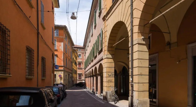 Il Terrazzo di San Colombano, Забронировать Отель Болонья провинция Болонья, рядом с Башня Гарисенда