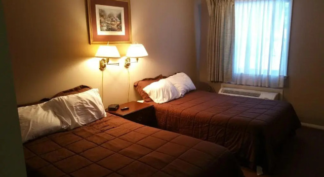 Номер Economy Coach Stop Motel