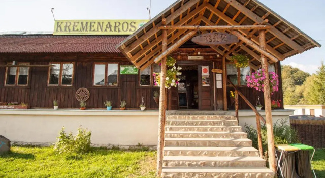 Kremenaros, Foglalás Szálloda Ustrzyki Gorne Bieszczady