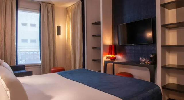 Двухместный номер Deluxe с диваном Hotel Yllen Eiffel