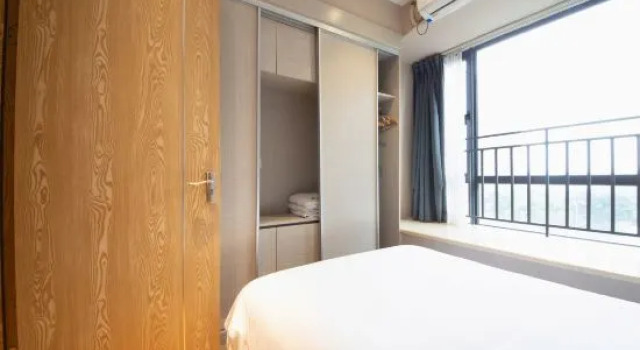 Люкс U Service Apartment