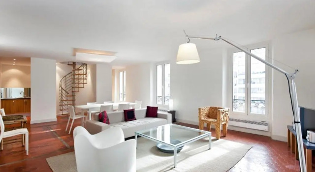 Appartement Spacieux Entre Croisette et rue D'antibes, Забронировать Апартаменты/квартира Отели Канн с парковкой, рядом с Le Croisette Casino Barriere de Cannes, Парковка