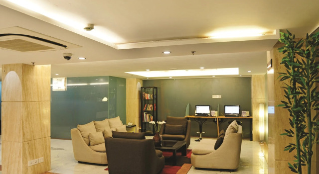 Iris Park Hotel