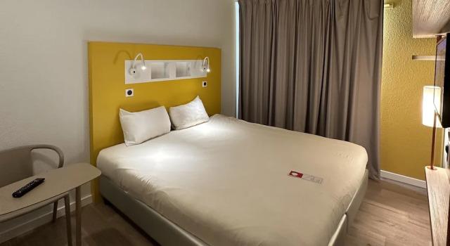 Номер Standard ibis budget Cahors