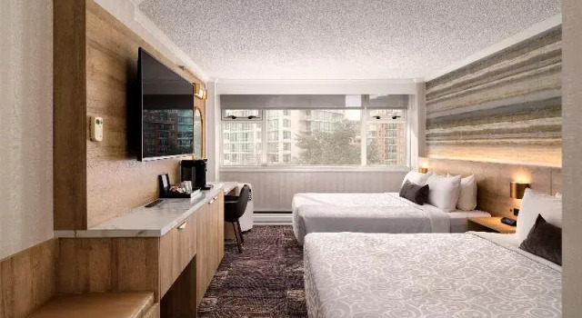Четырёхместный номер Standard Chateau Victoria Hotel & Suites