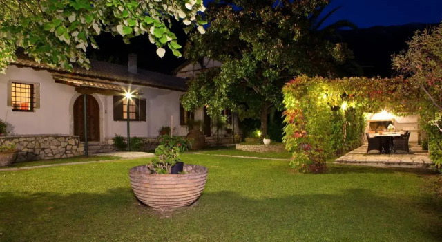 Villagio Magnolia, Prenota Hotel Sívros 