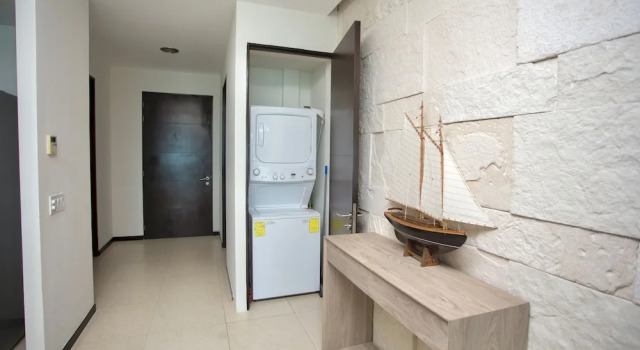 Апартаменты Royal Beautiful Beachfront Apartments