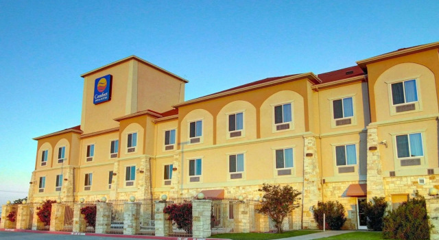 Comfort Inn & Suites Alvarado