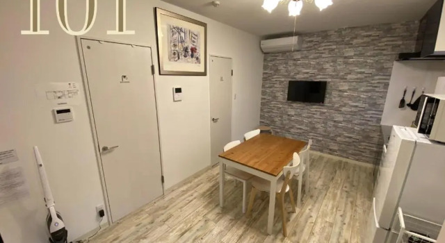 Апартаменты Цокольный этаж GUEST HOUSE APPLE