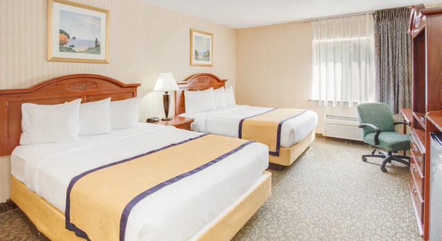 Baymont Inn & Suites Kalamazoo East, Rezerwuj Hotel Hotele w Kalamazoo ze śniadaniem, Śniadanie