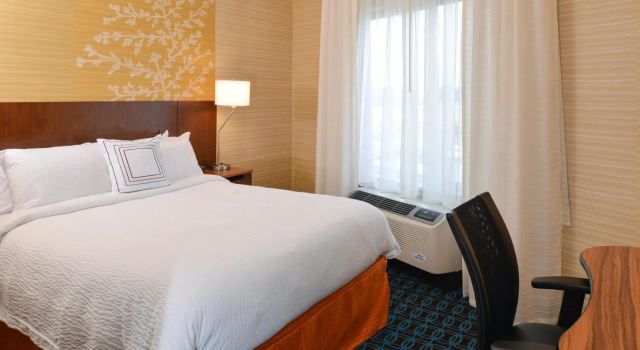 Fairfield Inn & Suites by Marriott Santa Cruz, Забронировать Отель Санта-Круз Santa Cruz and Vicinity